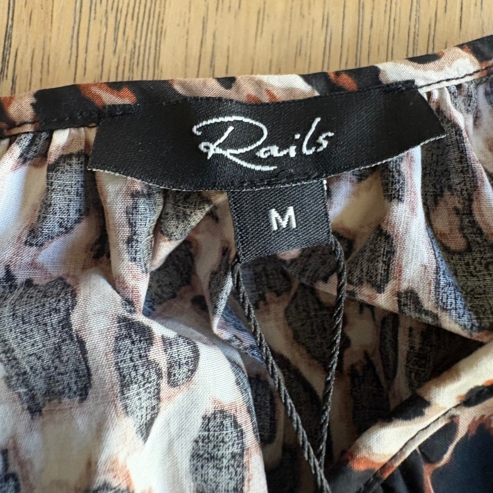 $198 NWT Rails Tabi Nala Leopard Print Smocked Peplum Top Sz M Festival Western - Picture 3 of 10
